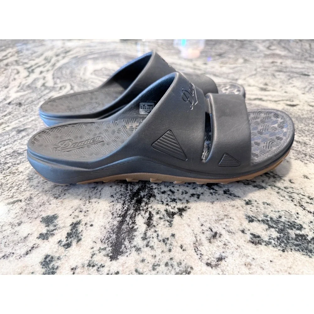 Danner Shelter Cove Slide Black Mens 9 Vibram Sole Sandals 36440‎